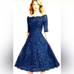 RICKIE FREEMAN FOR TERI JON Navy Blue Fit Flare Tea Length Lace Gown Dress Sz 2